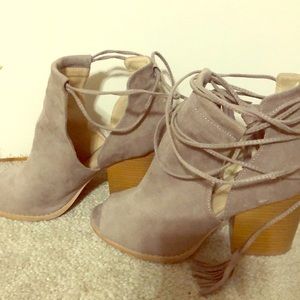 Tan peep toe heeled bootie